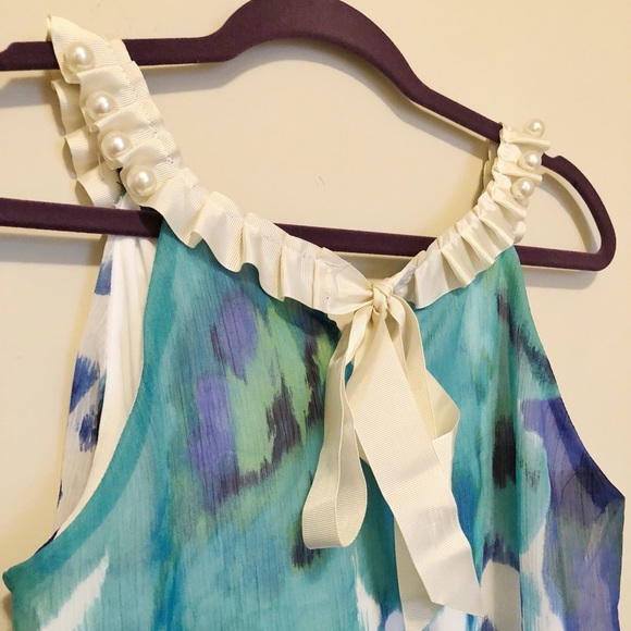 💥Gorgeous Multicolor Top with Pearl Neckline - Picture 2 of 7